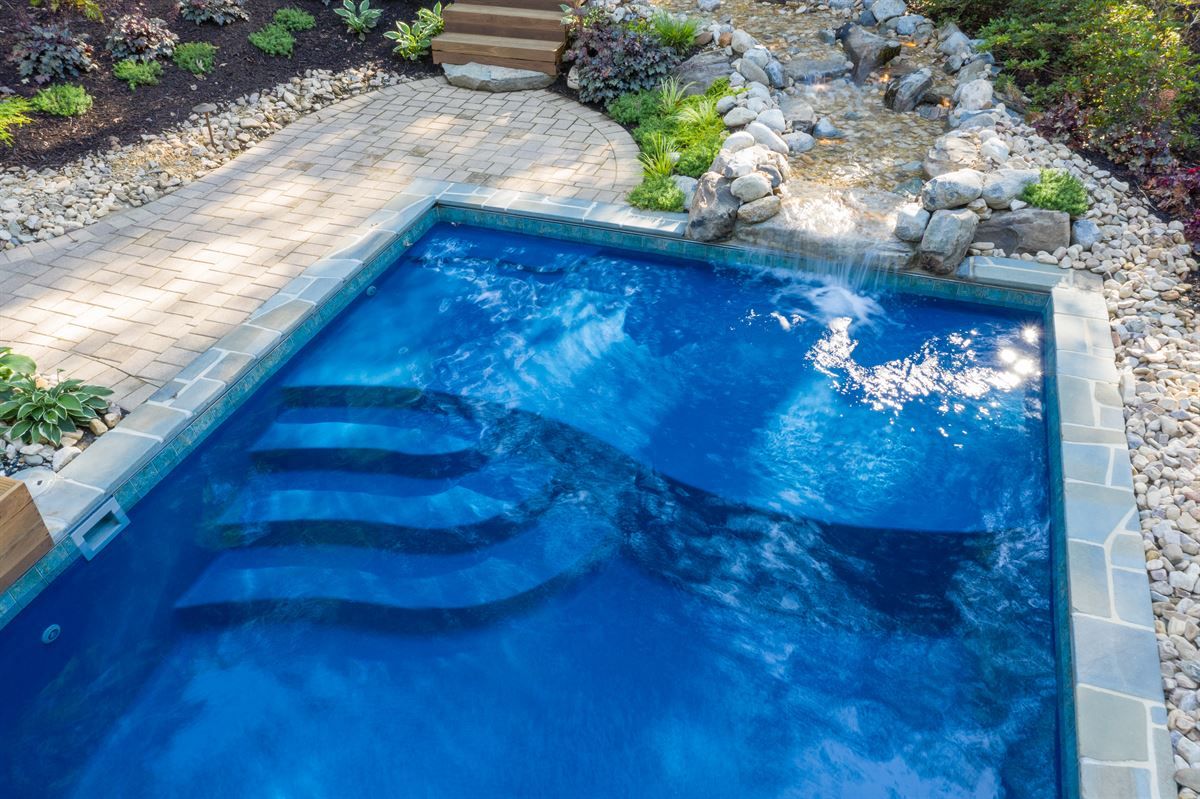 fiberglass pool company